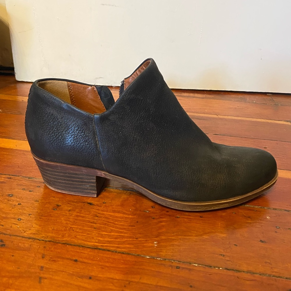 Lucky Brand Brixlee Bootie. Size 9